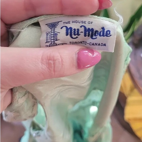 Vintage 1960s, 
House of NuMode cocktail dress sheer beaded midriff.
US 4. - Picture 8 of 9